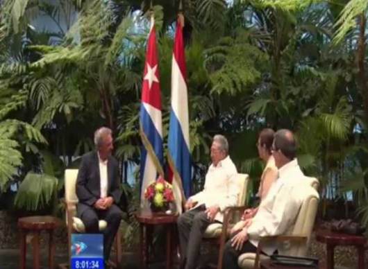 Recibió Raúl Castro al Canciller del Gran Ducado de Luxemburgo. Foto: TV Cubana